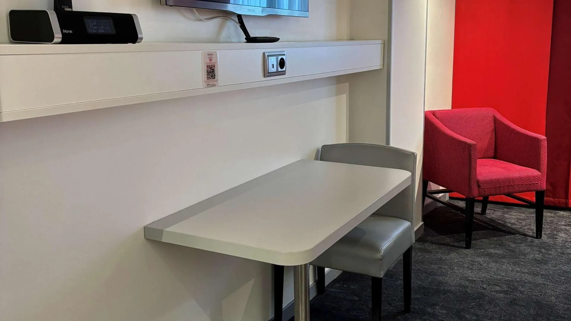 Hotell Mercure Montmartre Sacre Coeur 4*